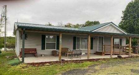 2845 Woolery Drive, Thayer, KS 66776