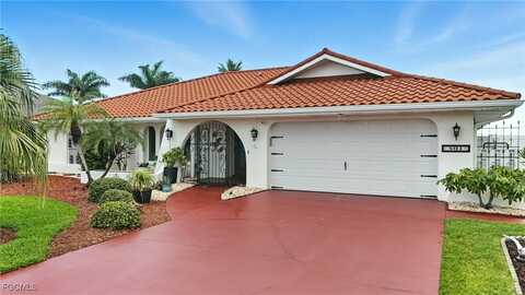804 SW Santa Barbara Place, Cape Coral, FL 33991