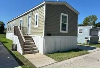 7230 4th Street N, Saint Petersburg, FL 33702
