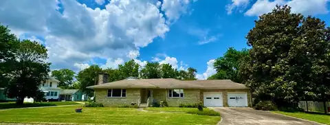 700 2nd St, Carmi, IL 62821