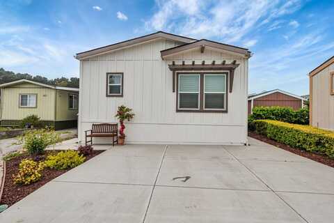 102 Retiro Lane, Moss Beach, CA 94038