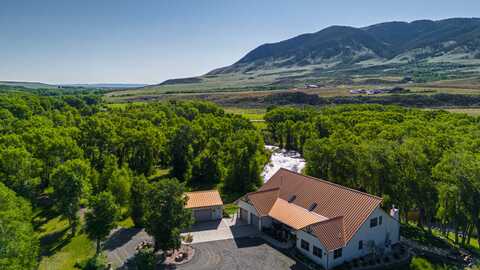 302 Dinwiddie Road, Laramie, WY 82070