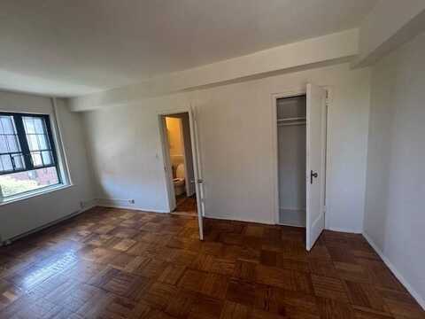 1439 Metropolitan Avenue, Bronx, NY 10462