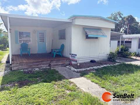 135 Sycamore Drive, Tavares, FL 32778