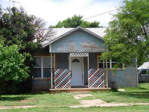 600 W. Dale, Winters, TX 79567