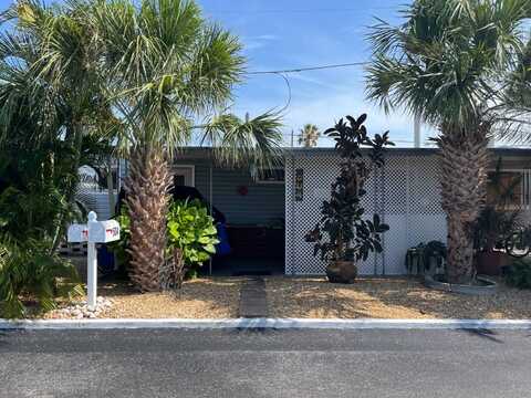 1375 Pasadena Avenue South, South Pasadena, FL 33707