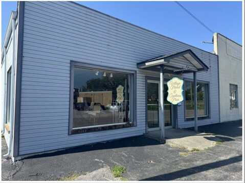 111 Maple St, Russell Springs, KY 42642