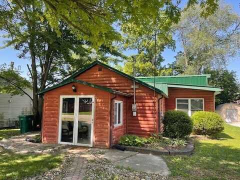 8865 S. South Hill Dr., Silver Lake, IN 46982