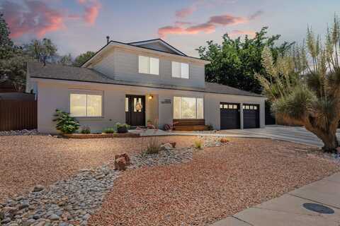 8616 Harwood Avenue NE, Albuquerque, NM 87111