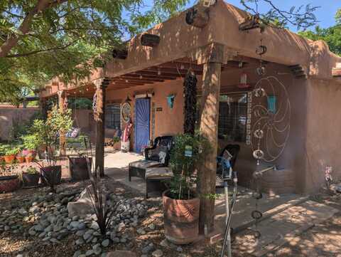 259 SUNSET Road SW, Albuquerque, NM 87105