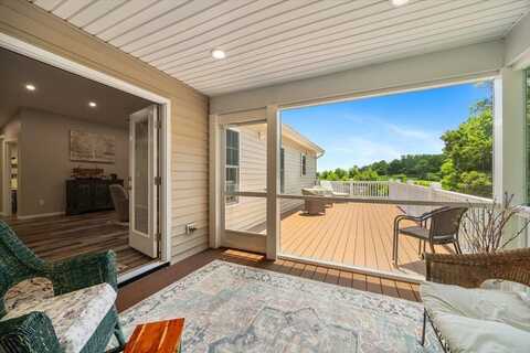 7 OAK VIEW DR, STAUNTON, VA 24401