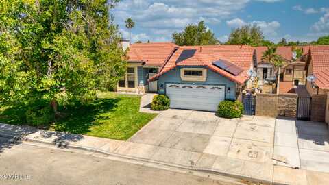 1027 James Court, Lancaster, CA 93535