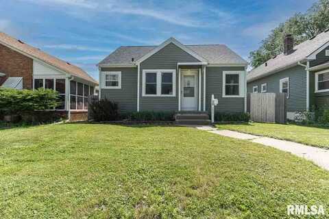 2023 N Filmore Street, Davenport, IA 52804