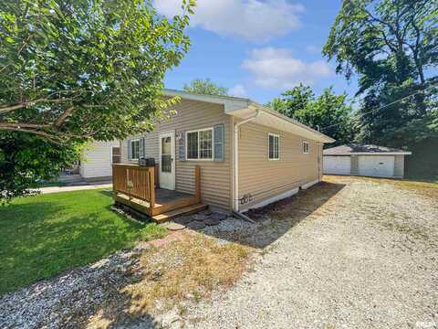 1404 E RICHWOODS Boulevard, Peoria, IL 61603