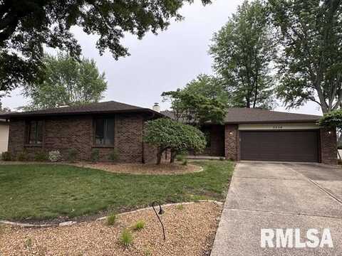 2524 GREENBRIAR Road, Springfield, IL 62704