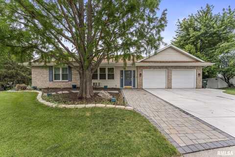 4105 KELLING Court, Davenport, IA 52806