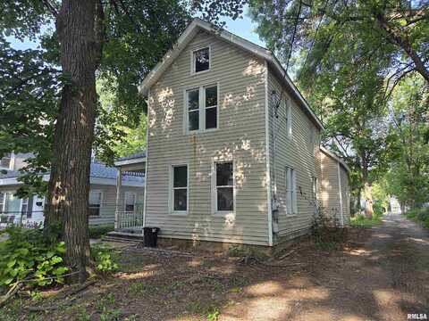 2011 N BIGELOW Street, Peoria, IL 61604
