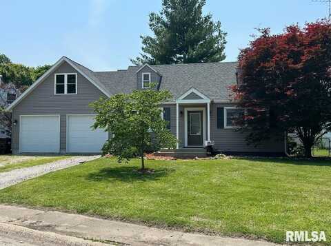 714 W ELM Street, Taylorville, IL 62568