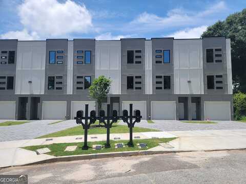 1351 Brewster, Atlanta, GA 30310