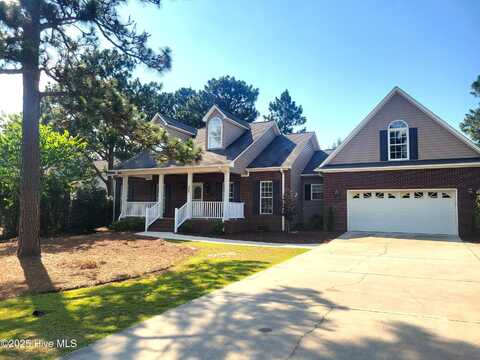 945 Diamondhead Drive S, Pinehurst, NC 28374