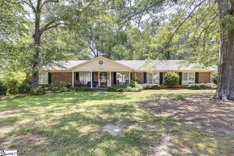 104 Robinwood Drive, Simpsonville, SC 29681