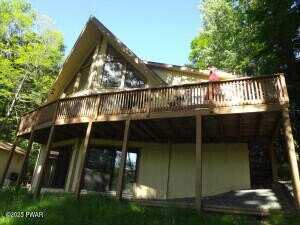 104 Briarwood Drive, Greentown, PA 18426
