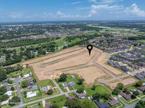 100 Retreat Street, Broussard, LA 70518