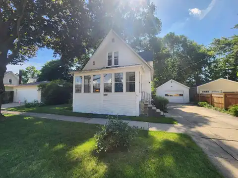 218 S 9th, DEKALB, IL 60115