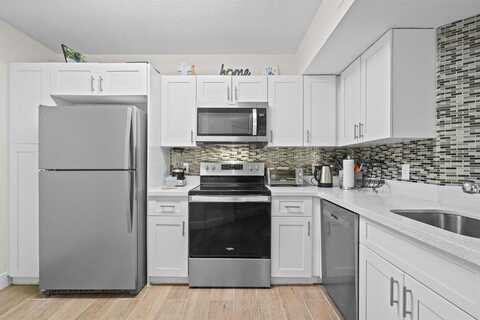 8851 Wiles Rd, Coral Springs, FL 33067