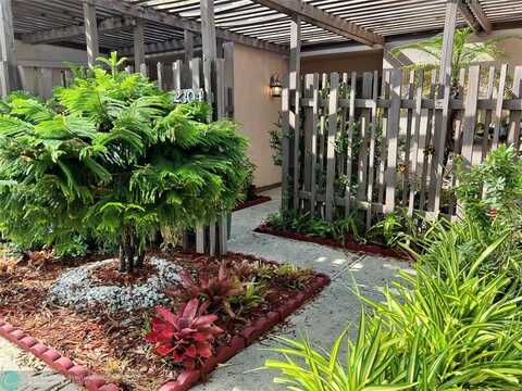 12304 NW 11th Ct, Pembroke Pines, FL 33026