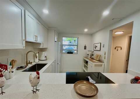 3060 Holiday Springs Blvd, Margate, FL 33063