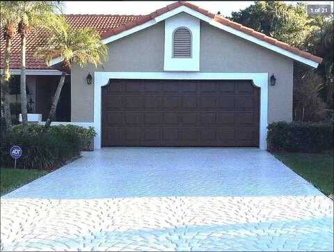 4207 NW 70th Ln, Coral Springs, FL 33065
