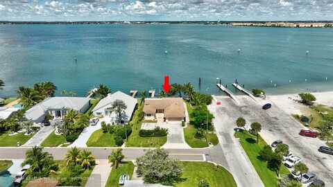1701 Bayshore Dr, Hutchinson Island, FL 34949