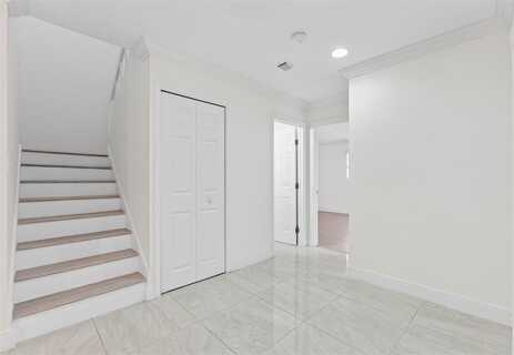 4741 Holly Lake Dr, Lake Worth, FL 33463
