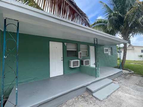 22 NW 8th Ave, Dania Beach, FL 33004