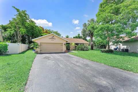 9234 Southampton Pl, Boca Raton, FL 33434