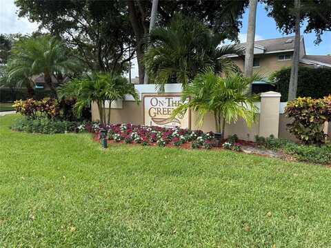 7081 Woodmont Way, Tamarac, FL 33321