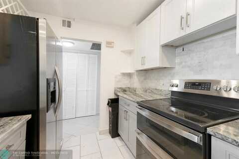 3800 N Hills Dr, Hollywood, FL 33021