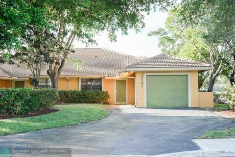 10501 NW 43rd St, Coral Springs, FL 33065