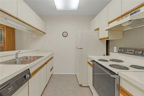 12 Plantation Drive unit: 205, Vero Beach, FL 32966
