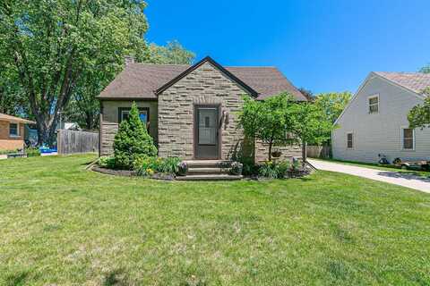 536 VAN BUREN Street, LITTLE CHUTE, WI 54140