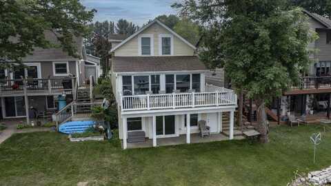 E1396 GRANDVIEW Road, WAUPACA, WI 54981