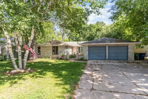 2458 WEST POINT Road, GREEN BAY, WI 54304