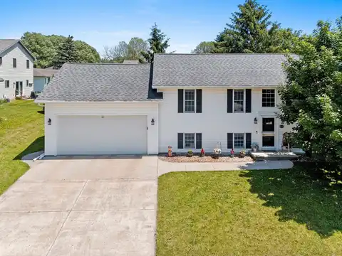 1504 ORCHARD Drive, KAUKAUNA, WI 54130