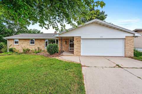 2416 S RIDGE Road, GREEN BAY, WI 54304