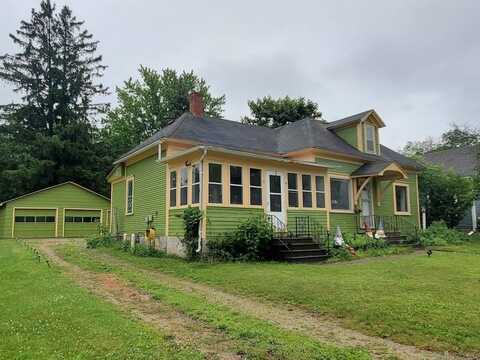 470 E STATE Street, IOLA, WI 54945