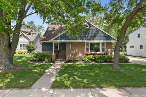 1000 POLK Street, LITTLE CHUTE, WI 54140