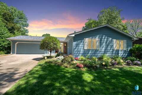5508 W 52nd St, Sioux Falls, SD 57106