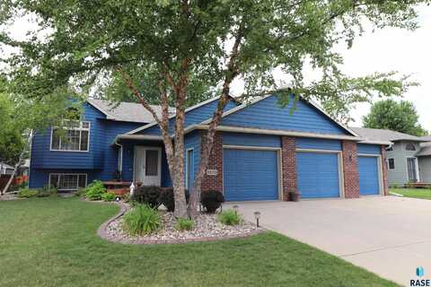 5205 S Birchwood Ave, Sioux Falls, SD 57108