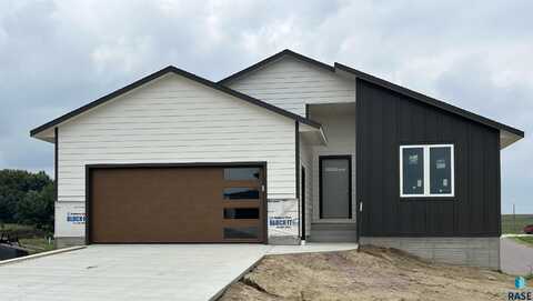 409 Nichole CV, Baltic, SD 57003